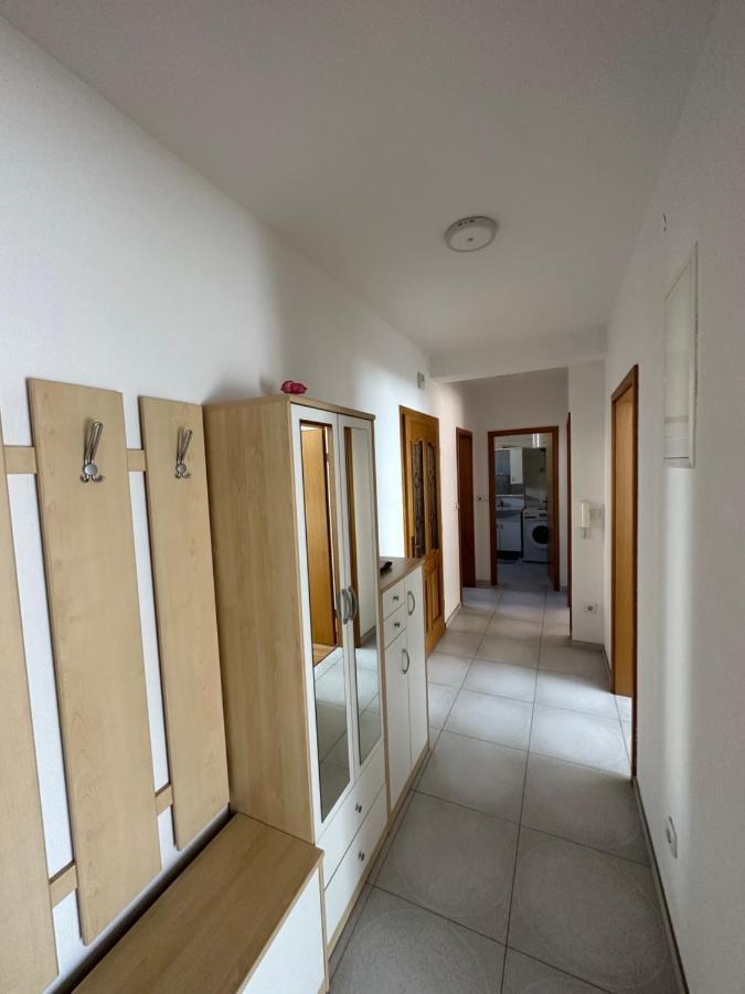 Spacious 3-Bedroom Condo Next To City Center Pristina Exterior photo